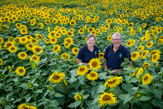 Lucy Taylor & Nicholas Watts at Vine House Farm 